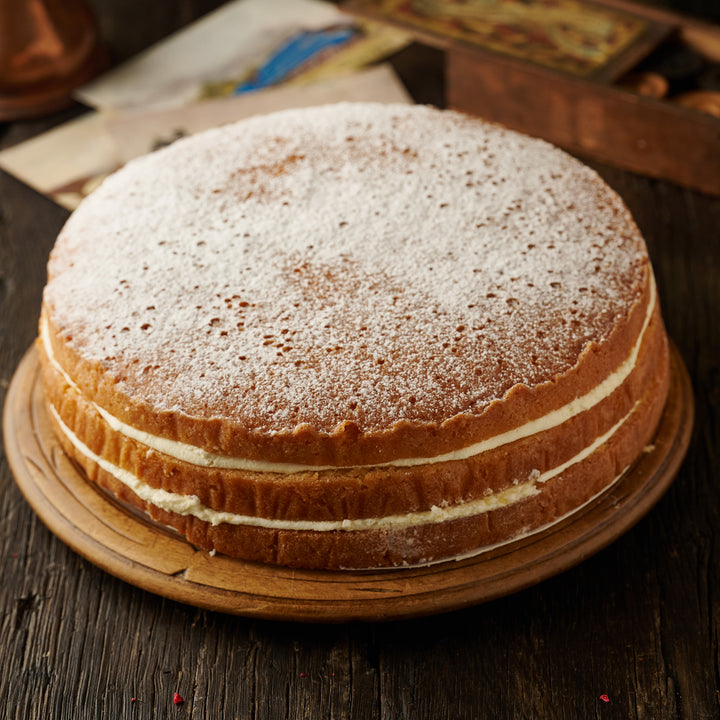 Victoria Sponge Cake (Vegan)