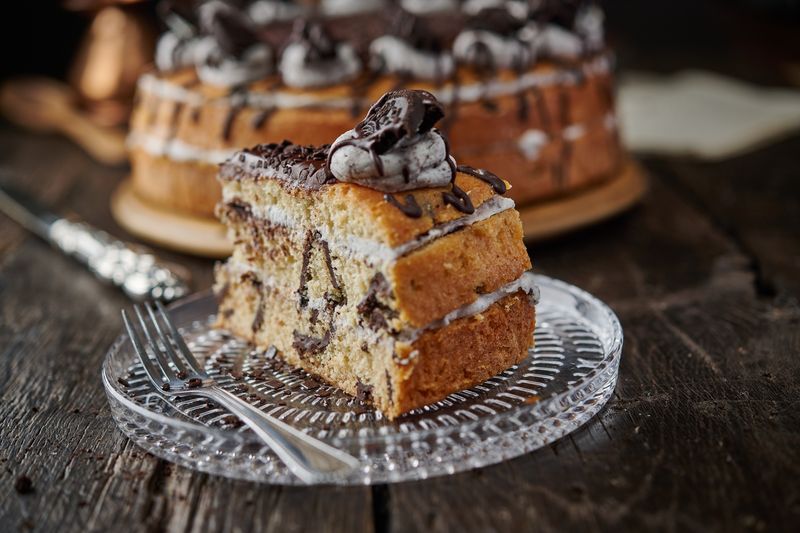 Oreo Cookies & Cream Cake (VEGAN)