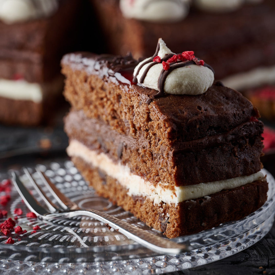 Dark Chocolate & Raspberry Cake (Vegan)