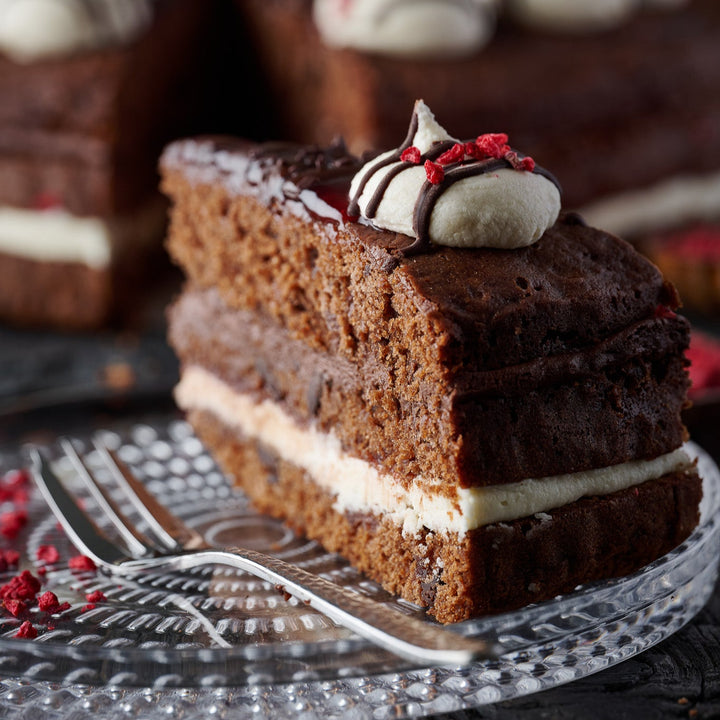 Dark Chocolate & Raspberry Cake (Vegan)