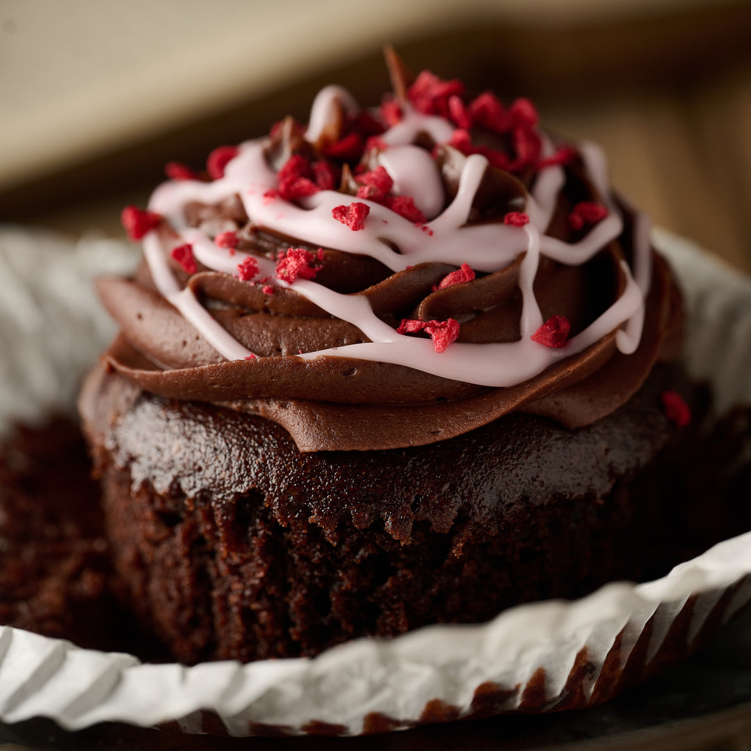 Dark Chocolate & Raspberry Cupcake (vegan)