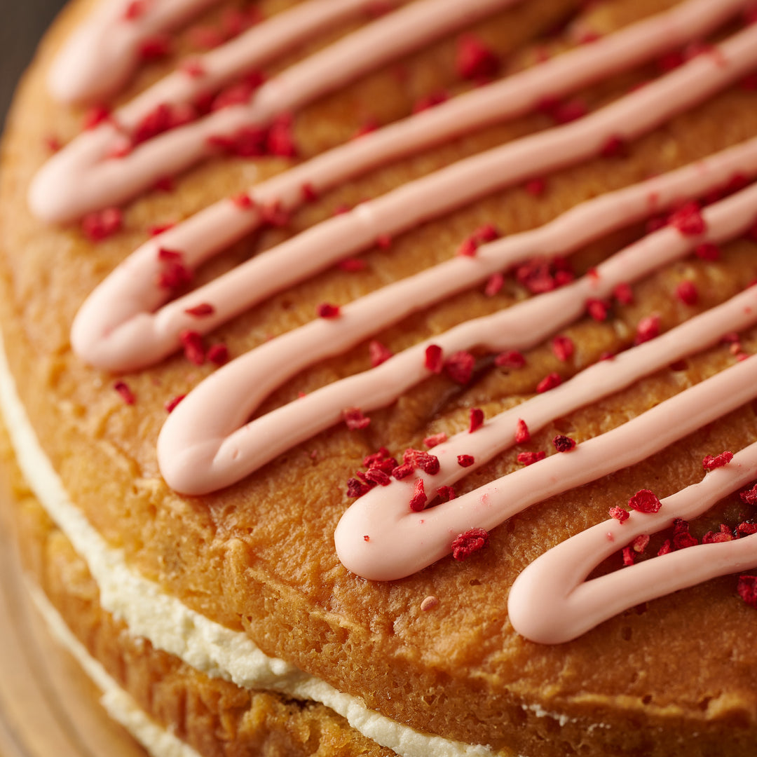 Strawberry Drizzle Cake (Vegan)