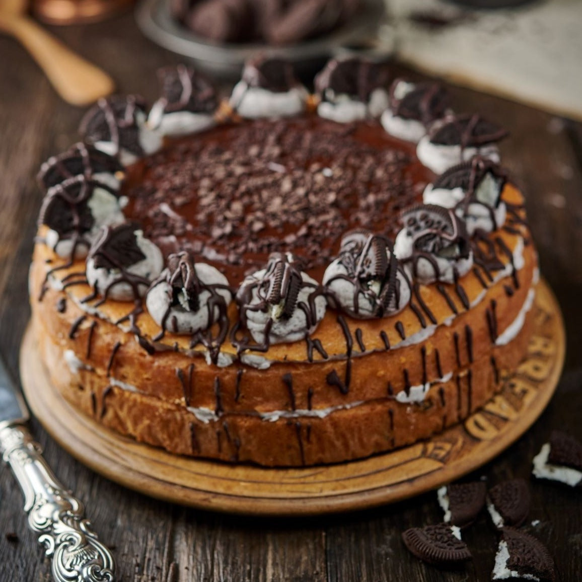 Oreo Cookies & Cream Cake (VEGAN)